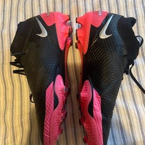 Nike phantom GT soccer football outdoor cleat. Size 9 men: women’s 10.5
